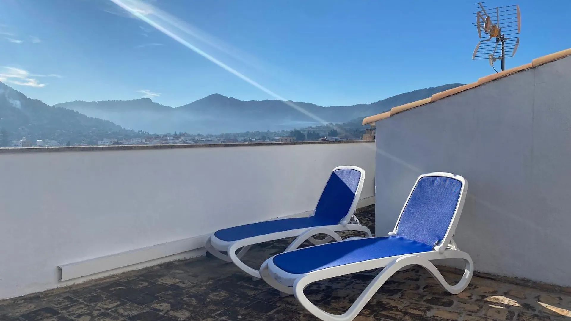 Casa Nuria, Haus Im Zentrum Von Pollensa, 10 Meter Von Der Calvario Treppe Entfernt, Fuer 6 Personen, Mit Wifi Und Klimaanlage,