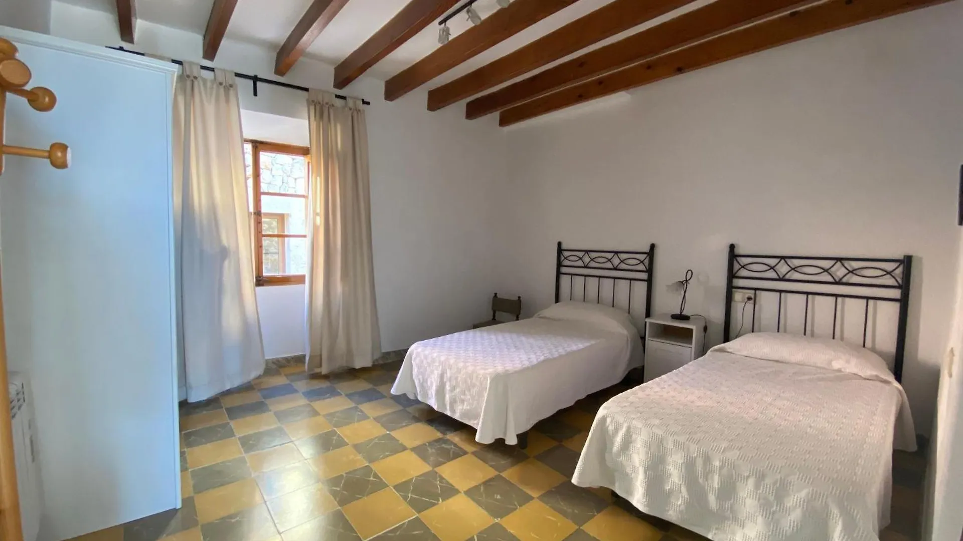 Holiday home Casa Nuria, Haus Im Zentrum Von Pollensa, 10 Meter Von Der Calvario Treppe Entfernt, Fuer 6 Personen, Mit Wifi Und Klimaanlage, Spain