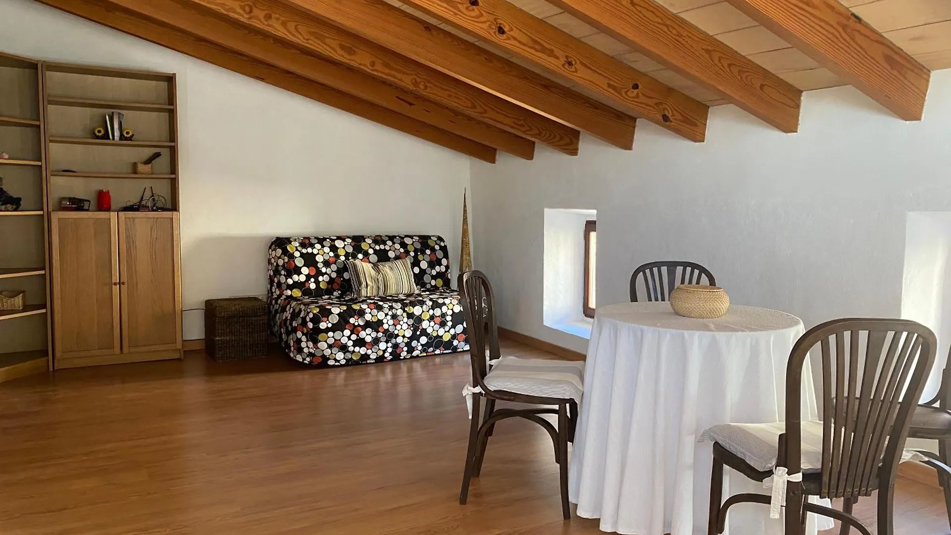 Casa Nuria, Haus Im Zentrum Von Pollensa, 10 Meter Von Der Calvario Treppe Entfernt, Fuer 6 Personen, Mit Wifi Und Klimaanlage, Pollenca