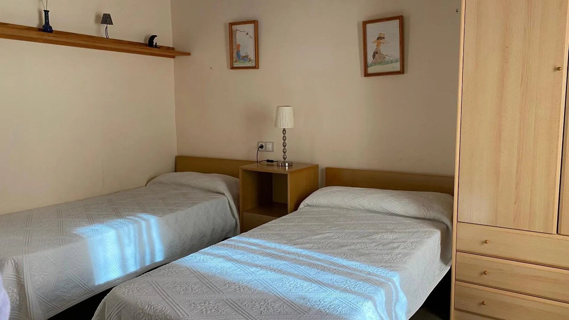 Casa Nuria, Haus Im Zentrum Von Pollensa, 10 Meter Von Der Calvario Treppe Entfernt, Fuer 6 Personen, Mit Wifi Und Klimaanlage, Pollenca