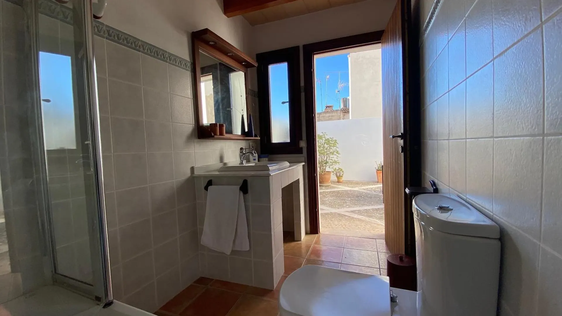Casa Nuria, Haus Im Zentrum Von Pollensa, 10 Meter Von Der Calvario Treppe Entfernt, Fuer 6 Personen, Mit Wifi Und Klimaanlage, Pollenca