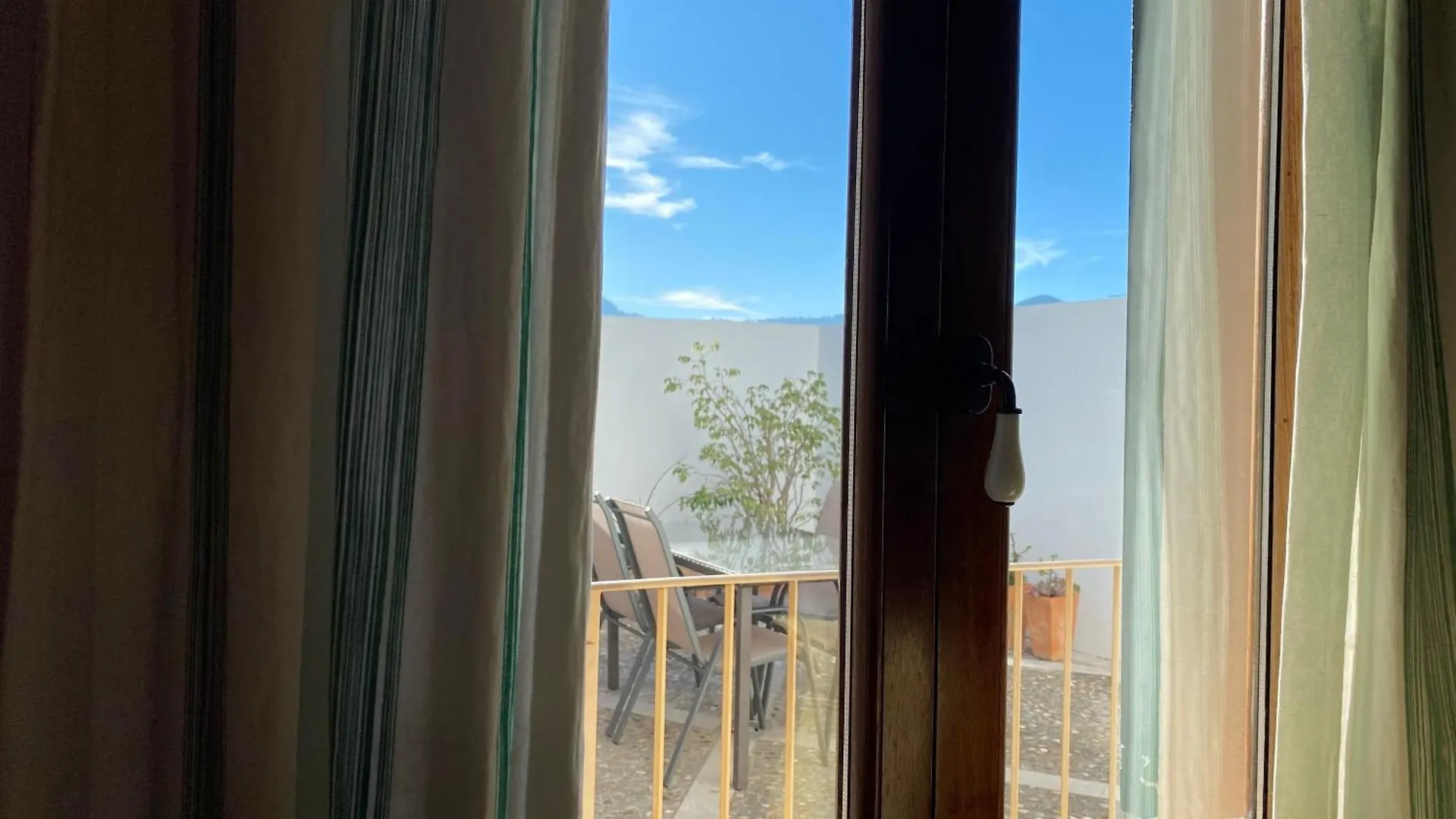 Casa Nuria, Haus Im Zentrum Von Pollensa, 10 Meter Von Der Calvario Treppe Entfernt, Fuer 6 Personen, Mit Wifi Und Klimaanlage, 0*, Pollenca Spain